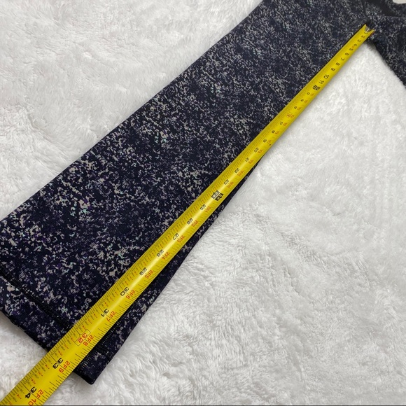 ⭐️rare⭐️ Lululemon Skinny Groove Pant size 4 - Picture 7 of 8